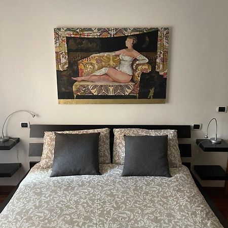 Апартаменты The Olivetti Apt Казерта Экстерьер фото