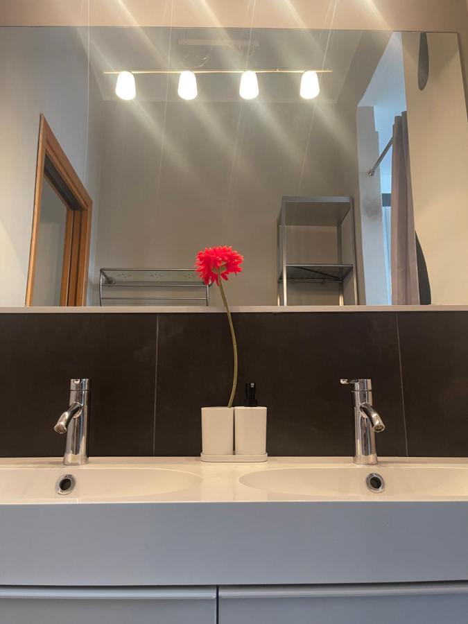 Апартаменты The Olivetti Apt Казерта Экстерьер фото